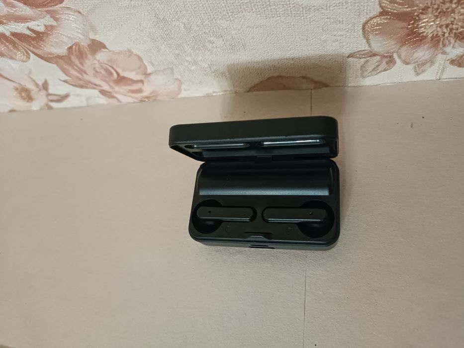 Продам наушники новые