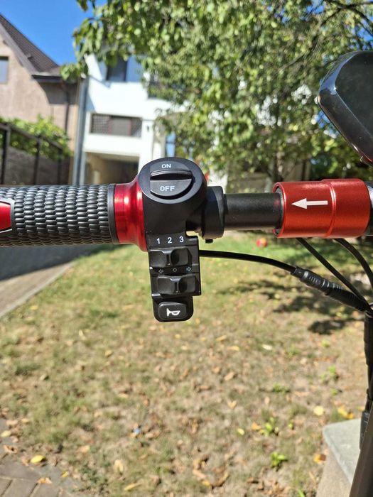 De vanzare trotineta electrica JRH T16 in conditii foarte bune