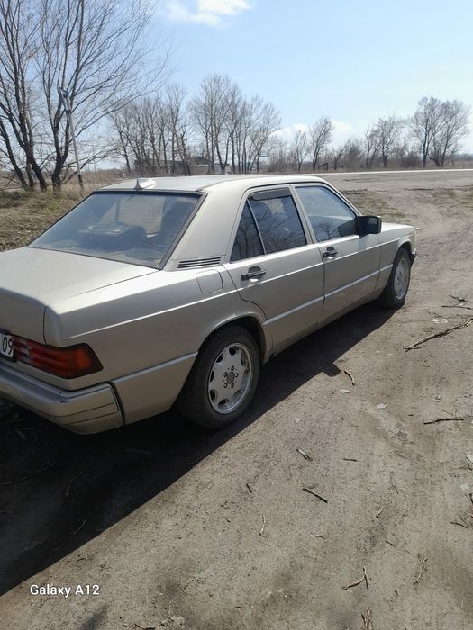 Продам Мерседес 190