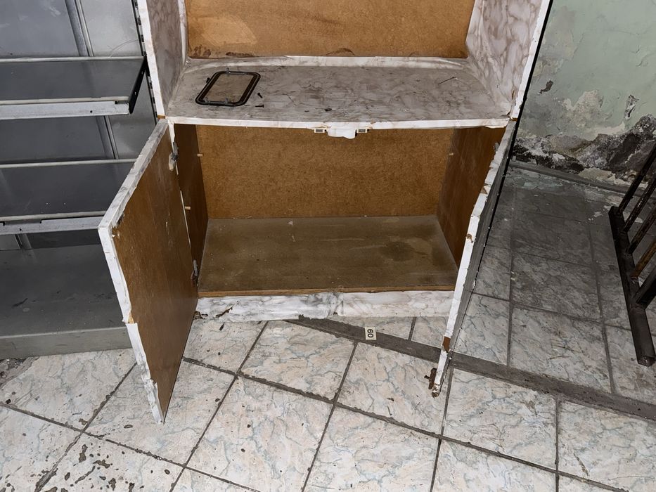 Продам стелаж и шкаф