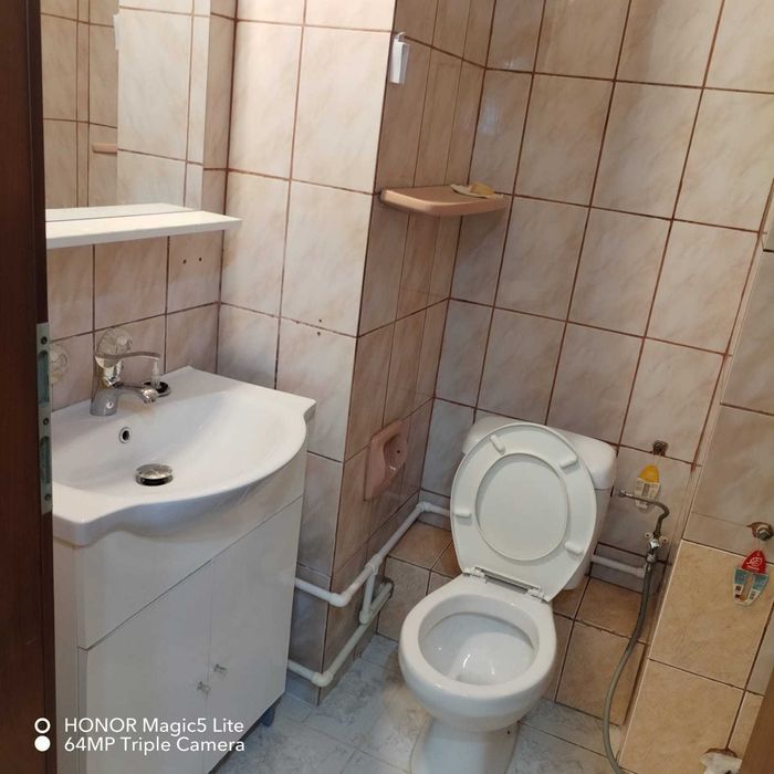 inchiriez apartament 3 camere zona penny vaporas