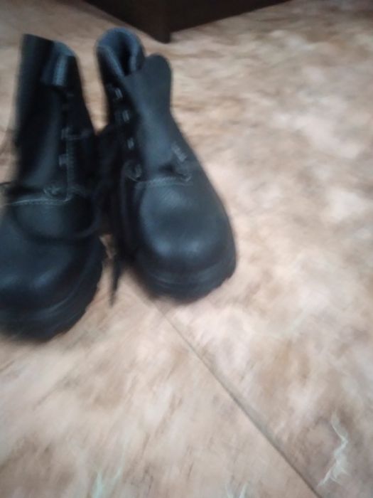 Продам летние ботинки размер 38