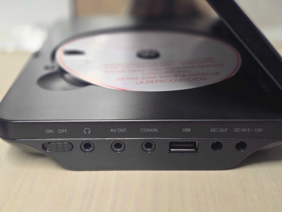 AEG DVD 4551 DVD 2 LCD екрана по 7" USB