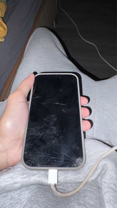 iphone 16 Black 128gb