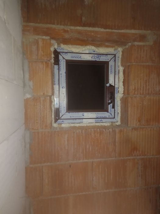 Reparații Montaj geamuri și uși termopane