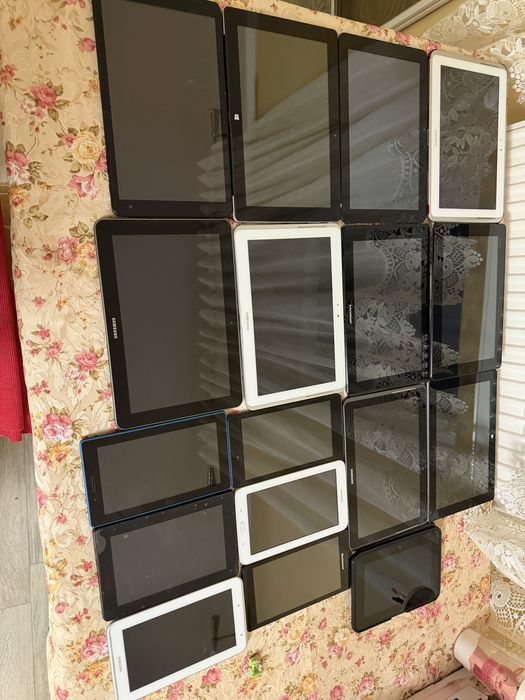 Lot telefoane si tablete 164 de bucati, functionale si cu defecte