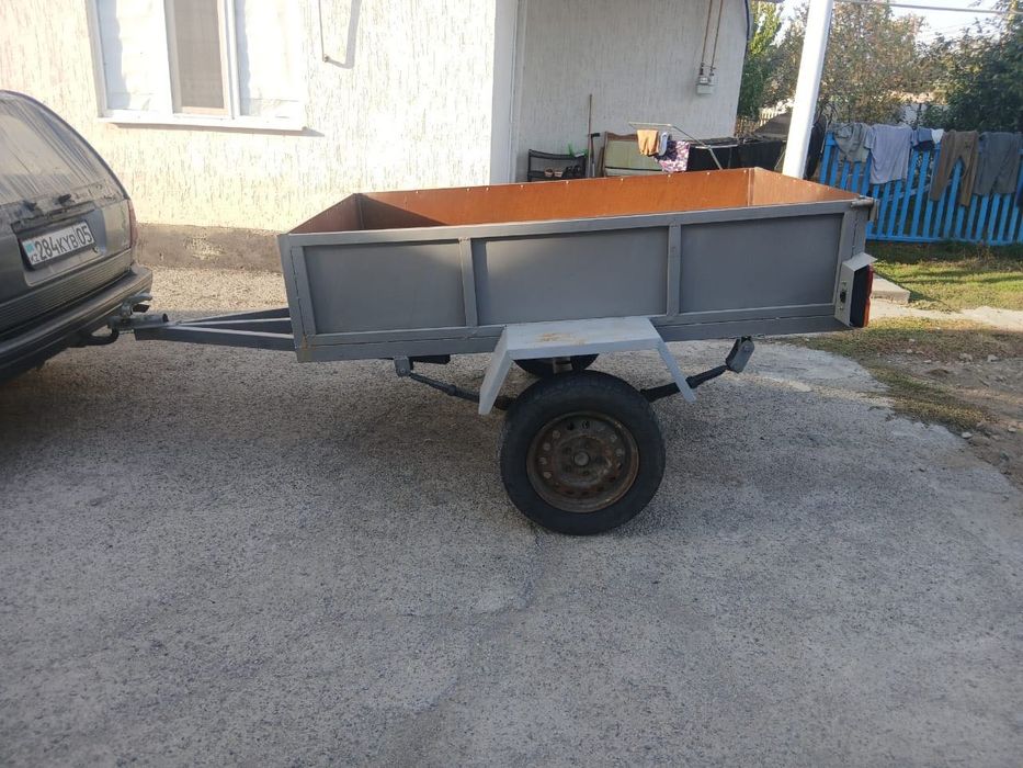 Продаю машину с прицепом