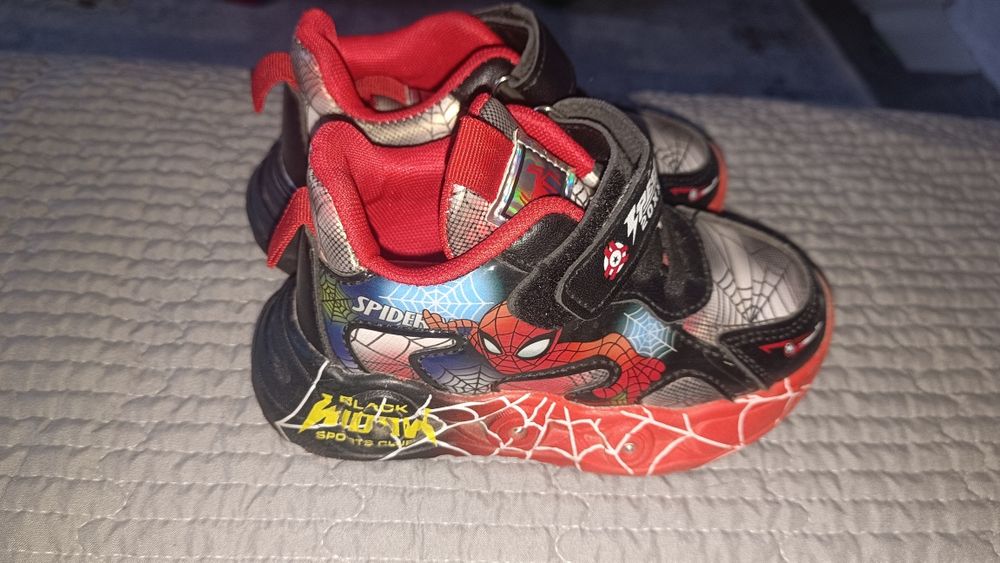 Кросовки человек паук