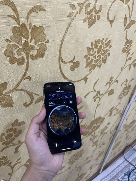 Продам Айфон 12 128gb