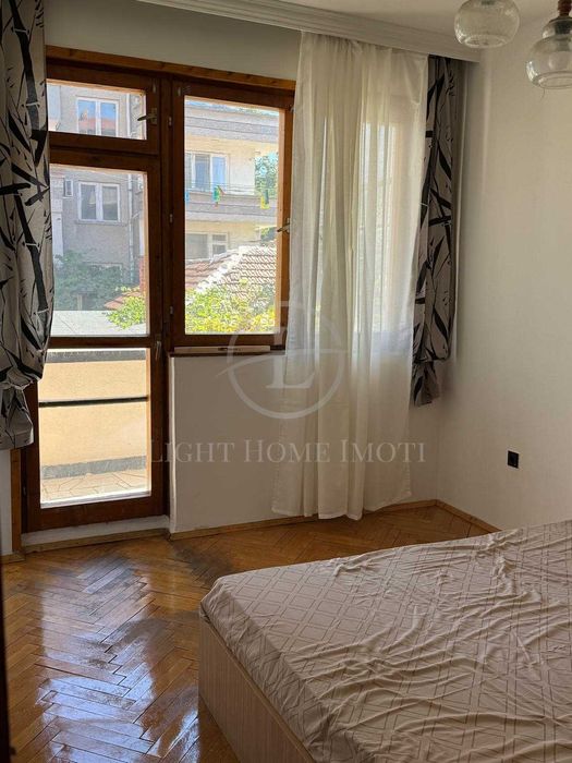 Продава се Тристаен апартамент в Пловдив, Кючук Париж - 178 кв.м за 1096 €/кв.м - Снимка #14