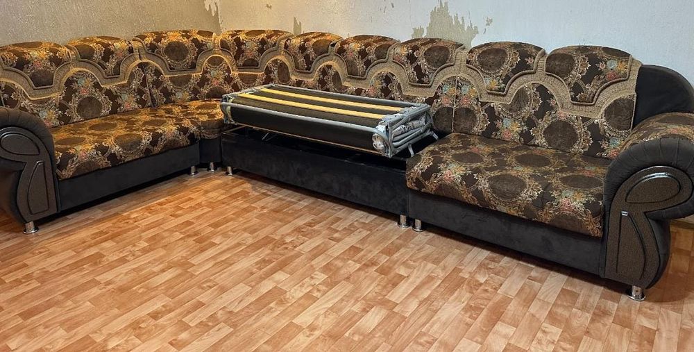 Угловой диван, срочно продам!