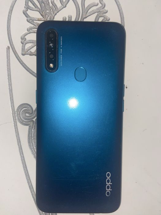 Продам телефон оппо на запчасти