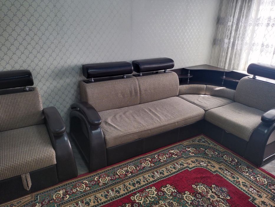 Угловой диван с креслом