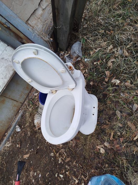 Унитаз б/у с гофрой