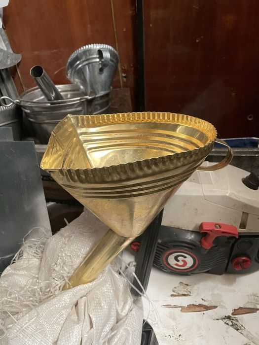 Pahare  de cupru. Mai multe lucuri  la 100 de lei bucata