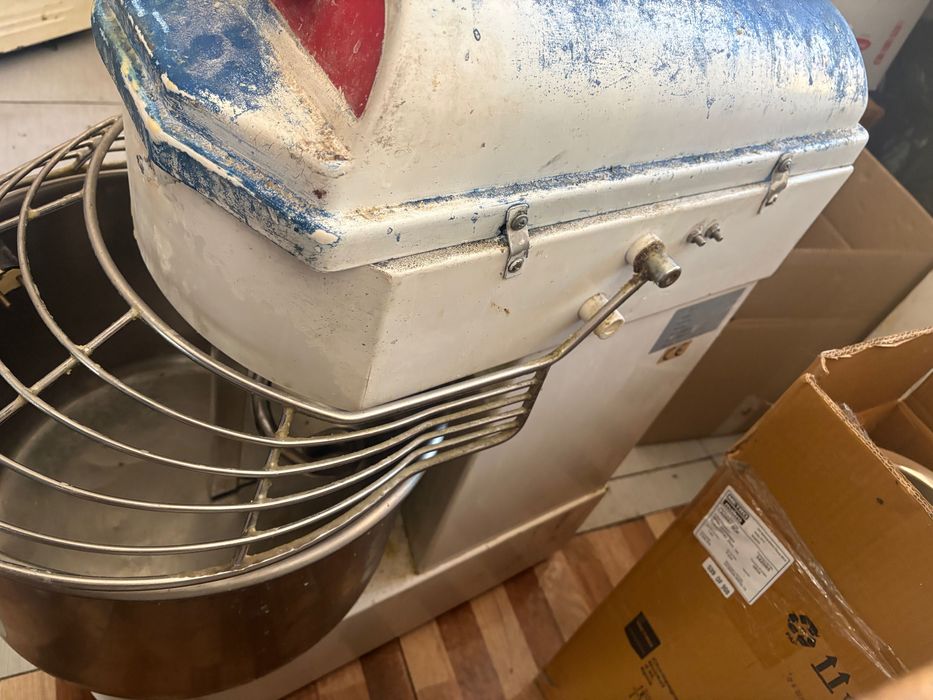 Професионална тестобъркачка