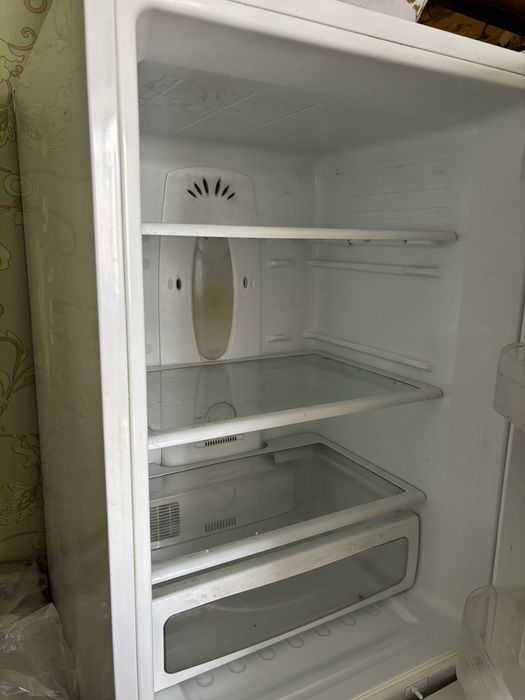 Продам холодильник