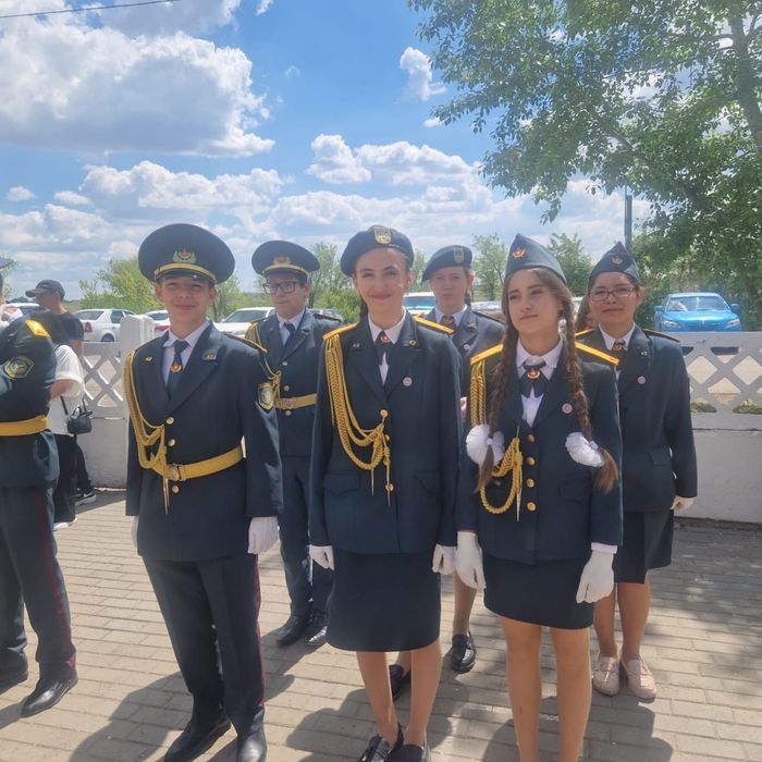 Парадная одежда кадетская форма для девочки