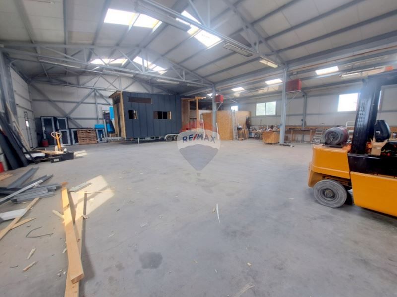 Дава се под наем Склад в с. Каменар, Област Варна - 360 кв.м за 1400 € - Снимка #5