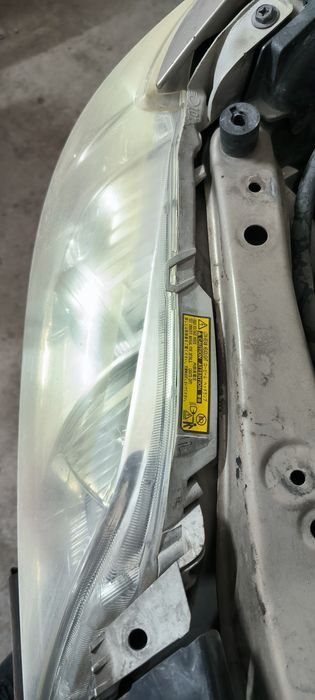 Фара Тойота Камри 40