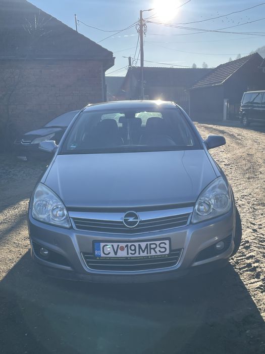 Vand opel astra h din 2009 motor 1.3 diesel 90 cp
