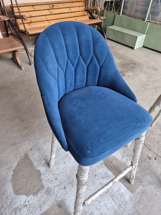 Стулья новая продам