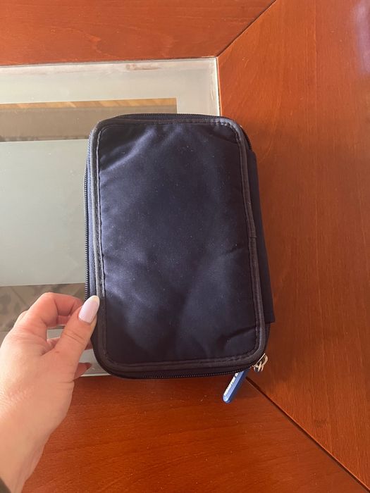 Несесер с три прегради