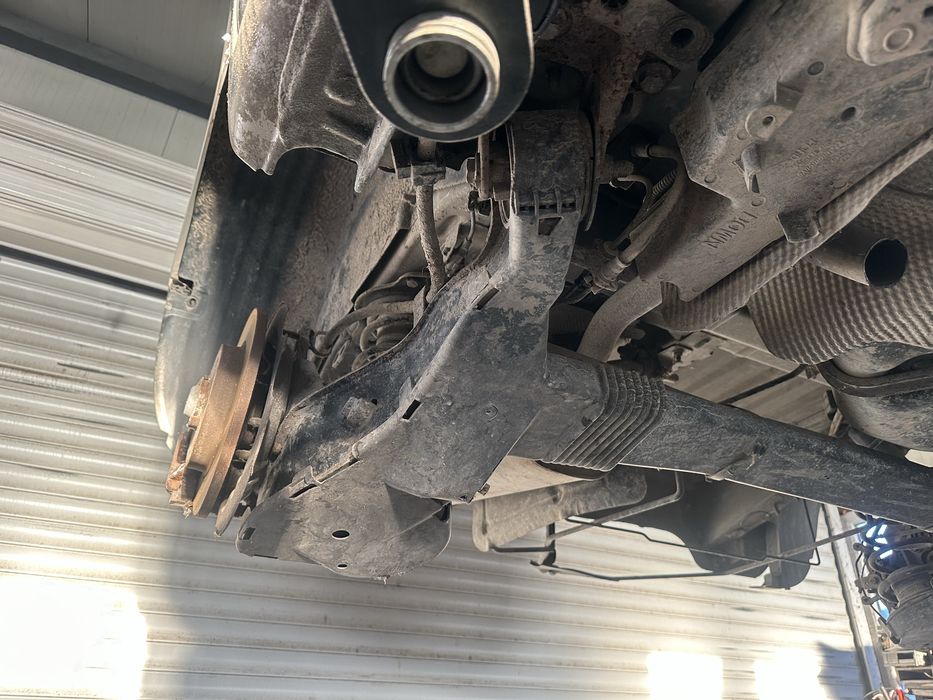 Заден мост за Ситроен Берлинго 2008-2015г.!