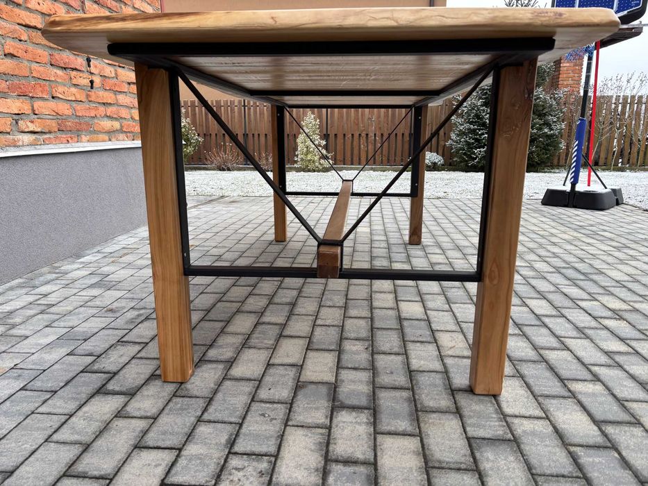 Masă din lemn masiv- Nuc + Cireș