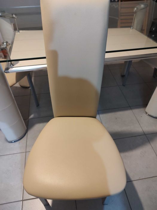 Masa sticla cu scaune