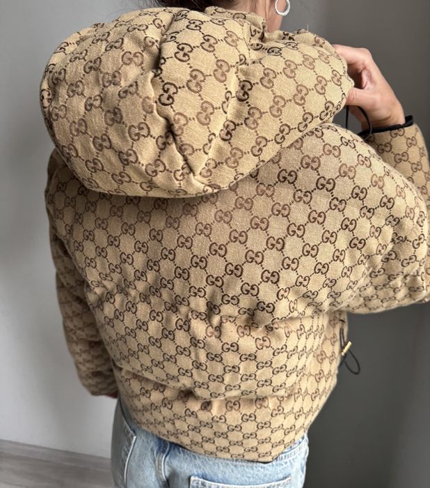 Продам куртку двухстороннюю