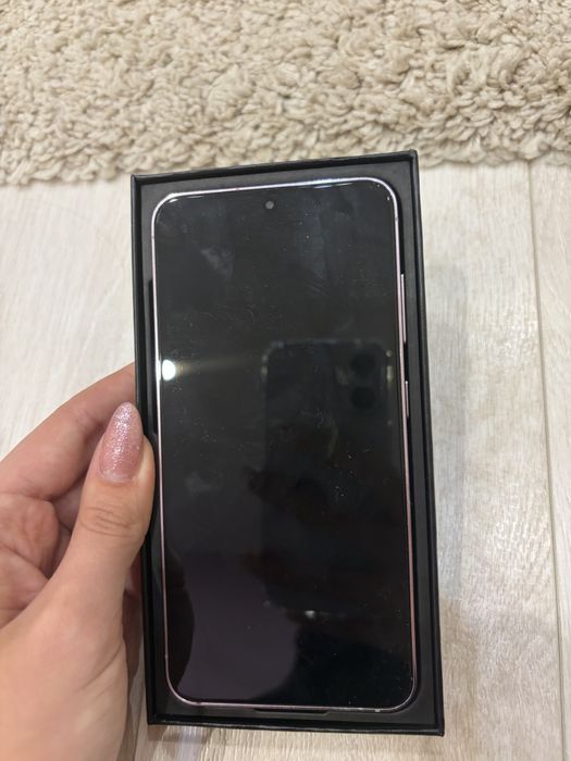 Продавам Samsung s23