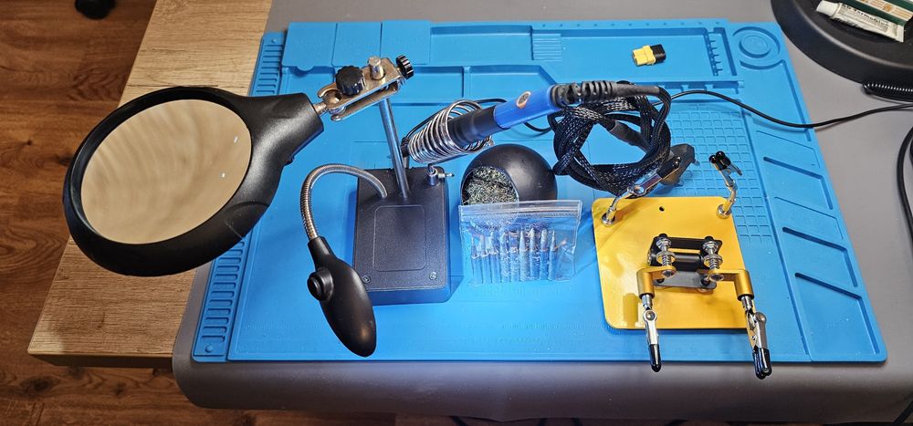 Set  lipit  electronica modificat gata de lucru