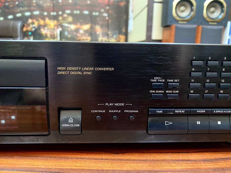 Висок клас CD плеър Sony