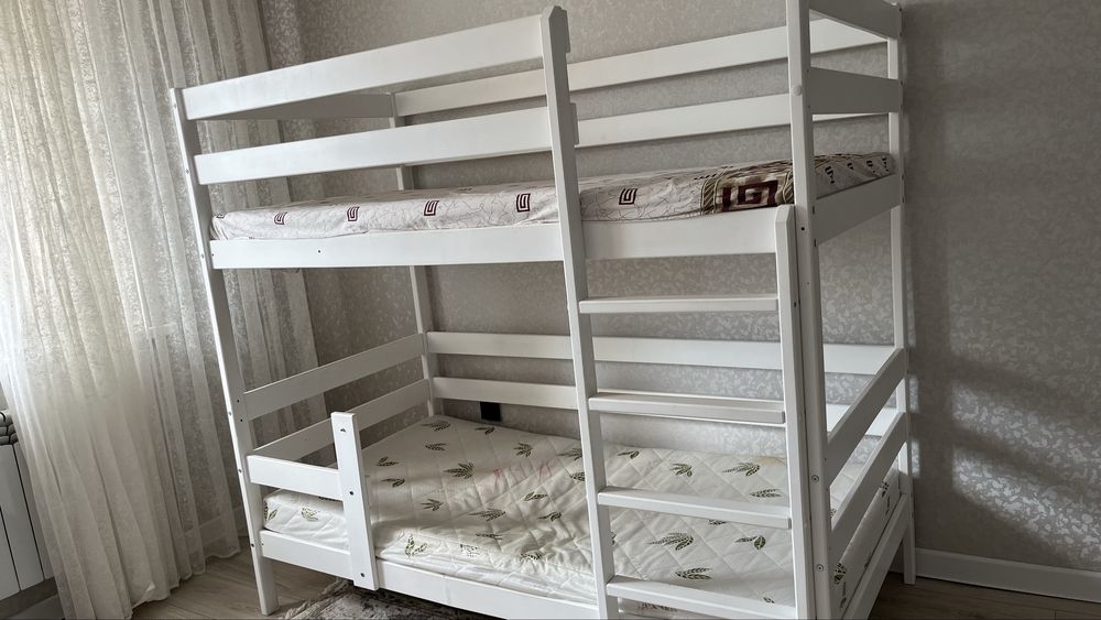 двухъярусная кровать