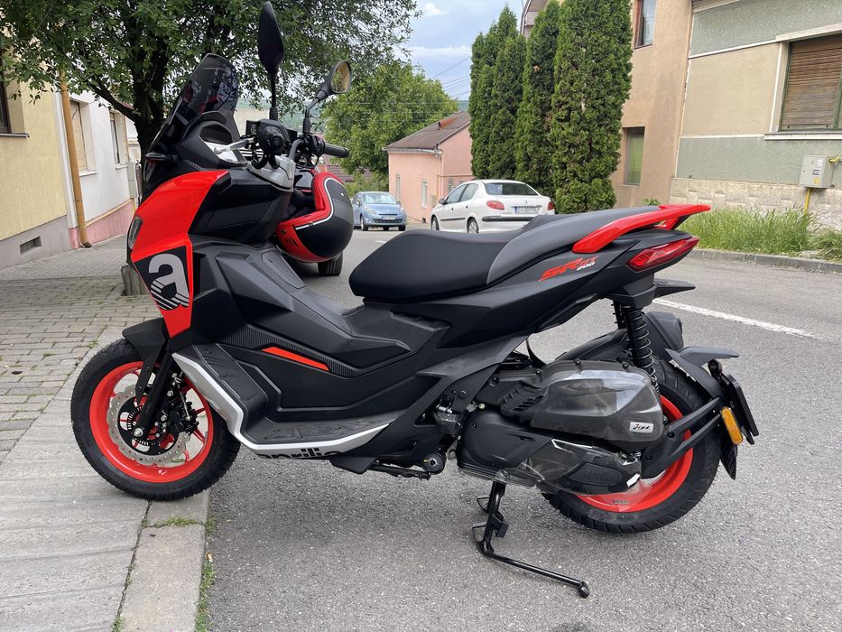 Aprilia SR GT 200 Sport