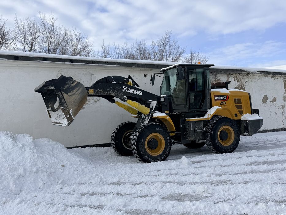 Услуга фронтального погрузчика.