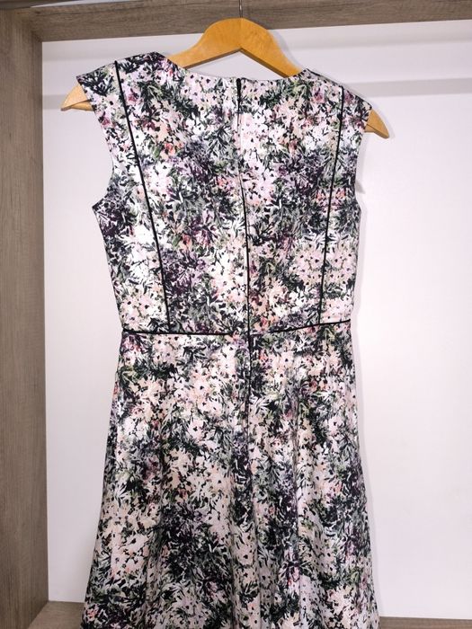 Къса разкроена рокля Orsay