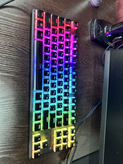 HyperX alloy origins core клавиатура