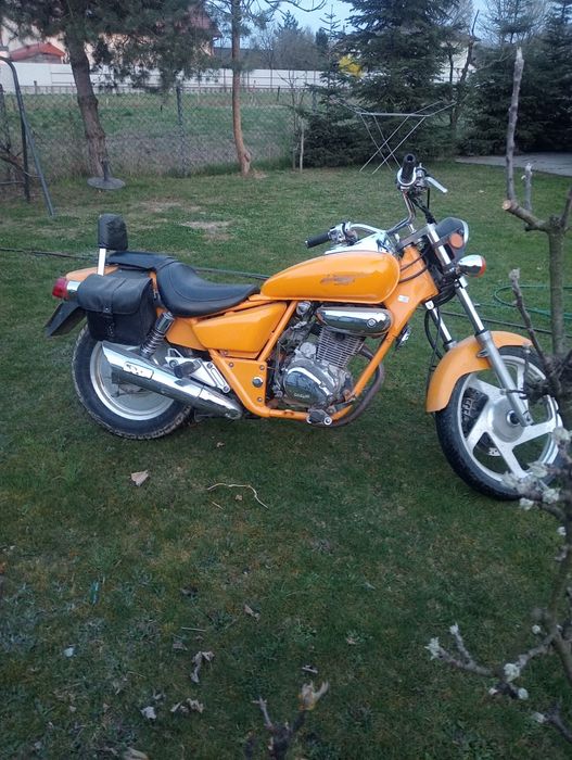 Vând motocicletă Daelim