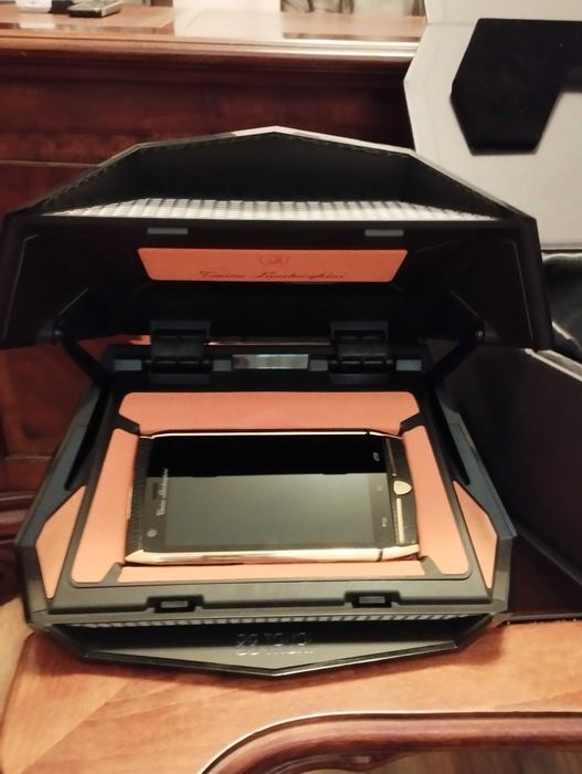 Телефон ламборджини