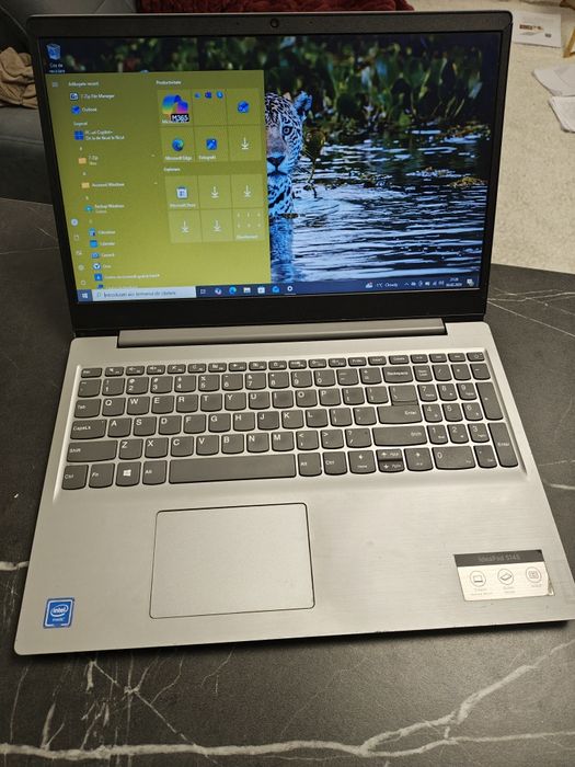 Vând Laptop Lenovo IdeaPad SSD Baterie buna