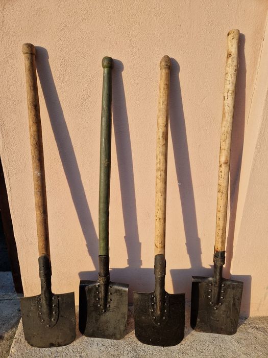 Lopata militara veche 110 cm / cazma / lopata auto gradina