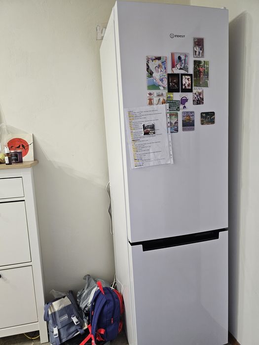 Холодильник Indesit ds4200