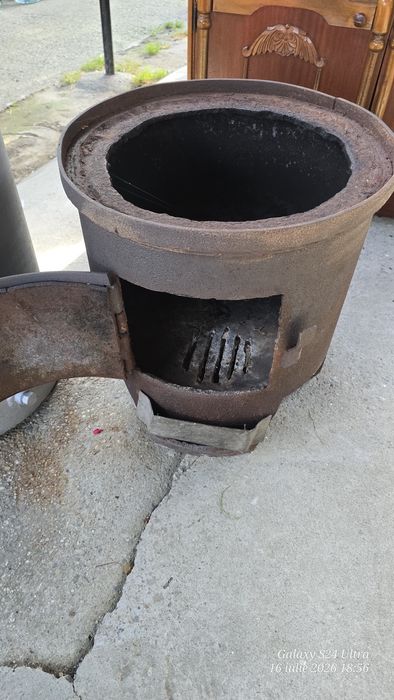 Boiler pe lemne  pentru apa caldă