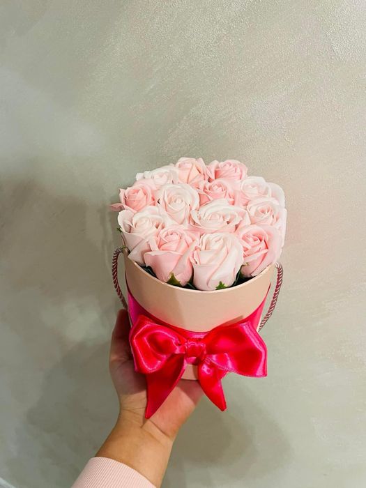 Кутии със сапунени рози