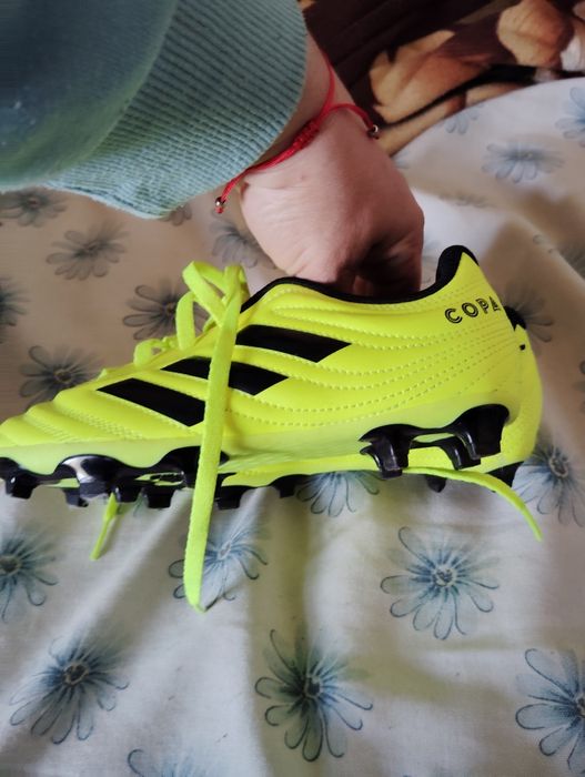 Vând crampoane Adidas Copa pentru copii