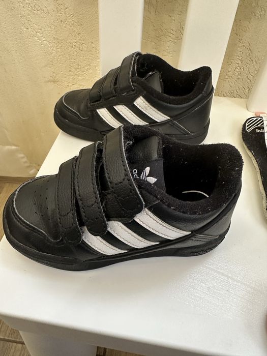 Детски обувки Adidas, Chameleon, UGG