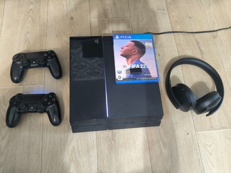 Sony PlayStation 4
