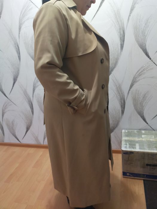 Плащ женский б/у продам